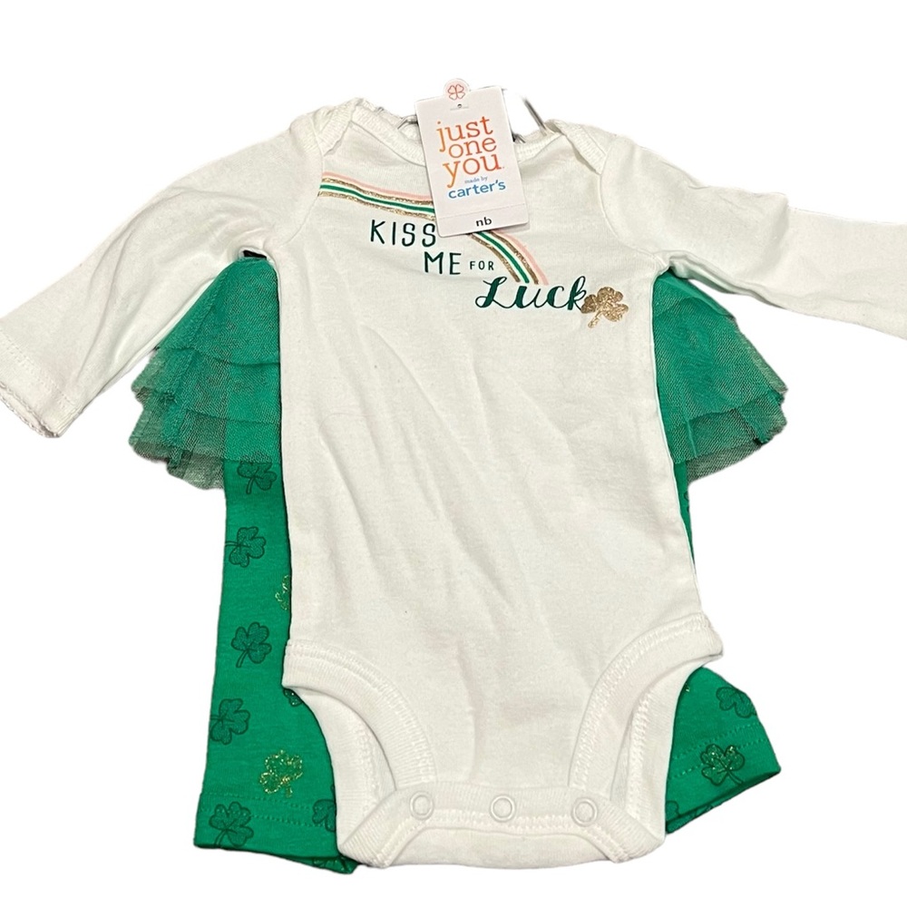 NWT🏷️ Carter’s St. Patrick’s Day “Kiss Me For Luck” Baby Girl’s 2 Piece Set, NB